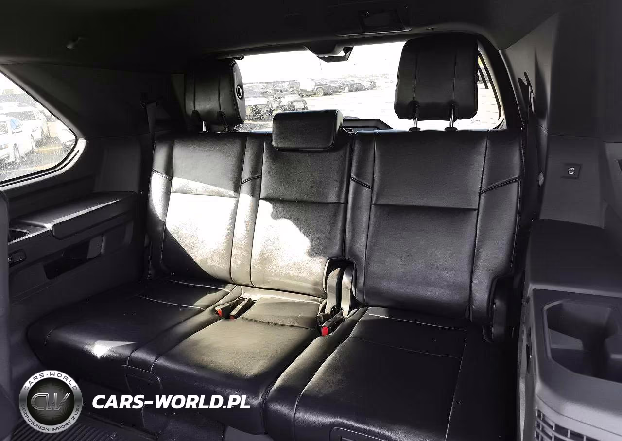 2026 Toyota Sequoia Platinum VIN:7SVAAABA4TX095256 - 13