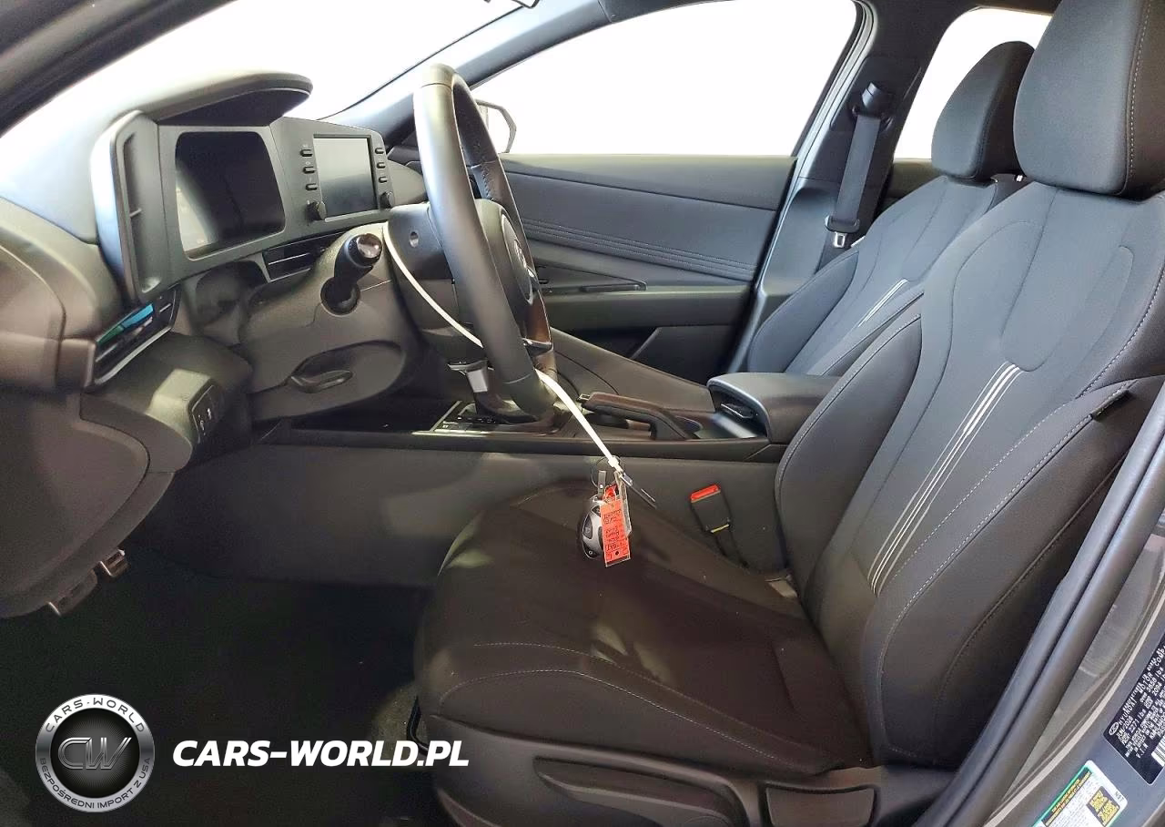 2026 Hyundai Elantra Sel Sport VIN:KMHLM4DG4TU260393 - 7