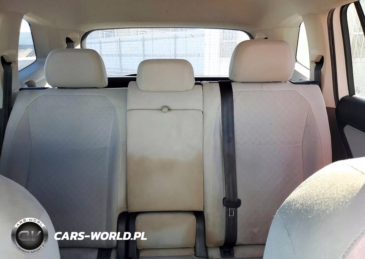 2019 Volkswagen Tiguan S VIN:3VV1B7AX1KM039393 - 10