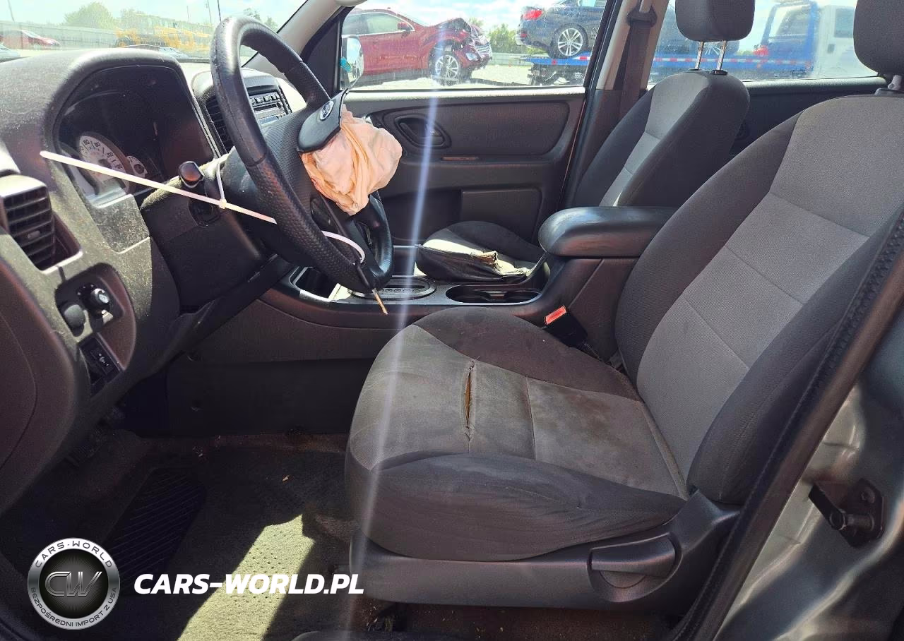 2007 Ford Escape Xls VIN:1FMYU02Z67KB36193 - 7