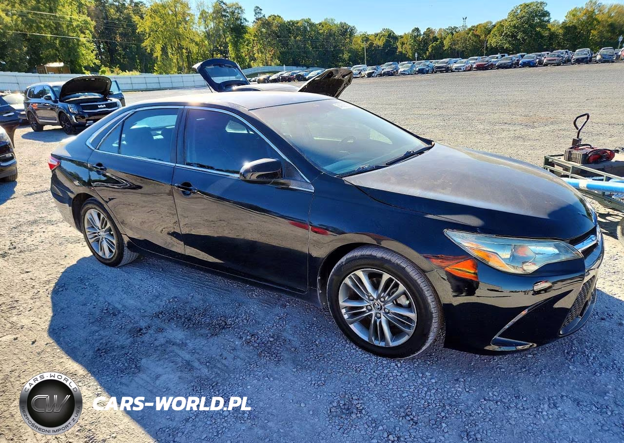 2017 Toyota Camry Se VIN:4T1BF1FK8HU680218 - 4
