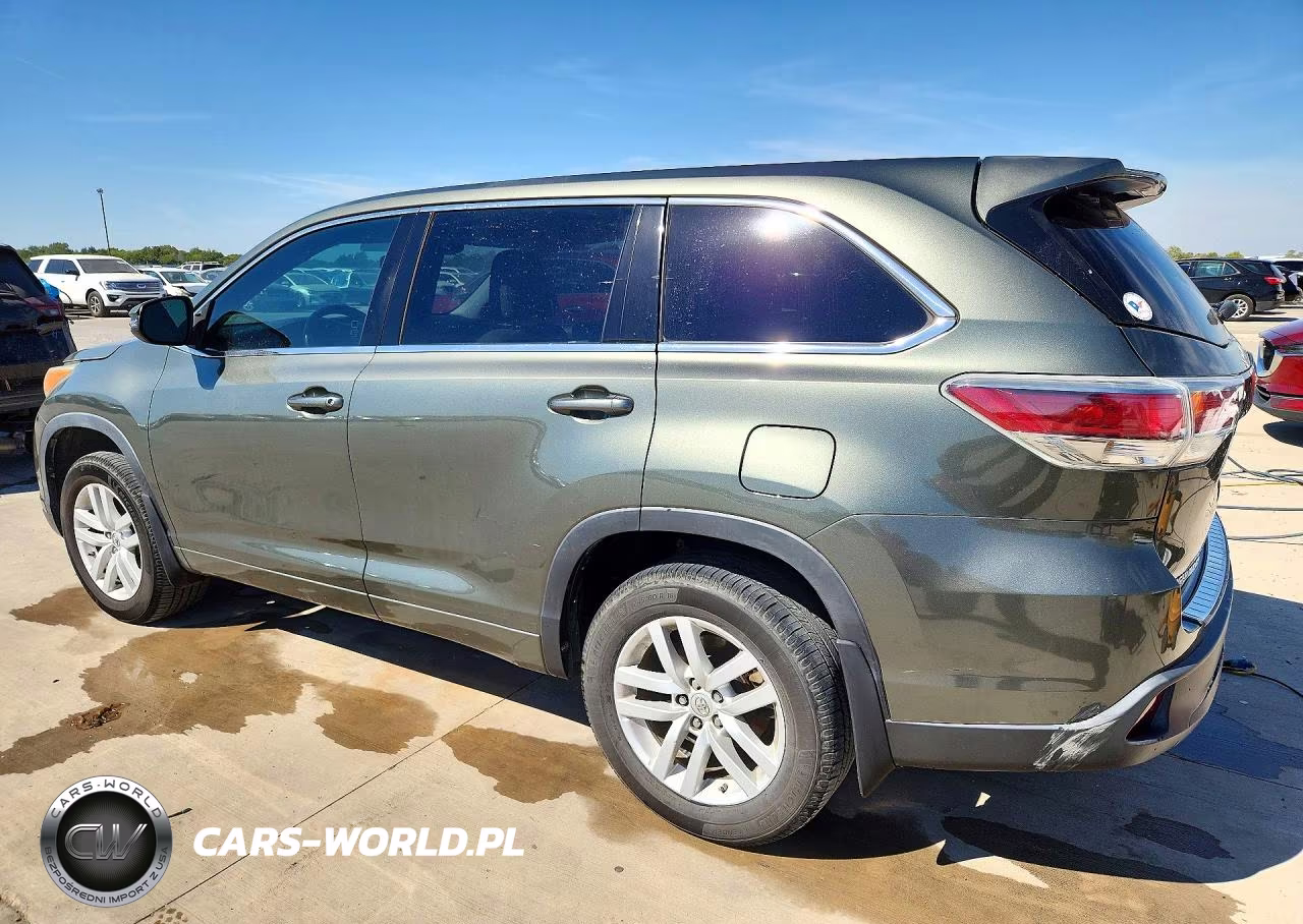 2015 Toyota Highlander Le VIN:5TDZKRFH6FS068490 - 2