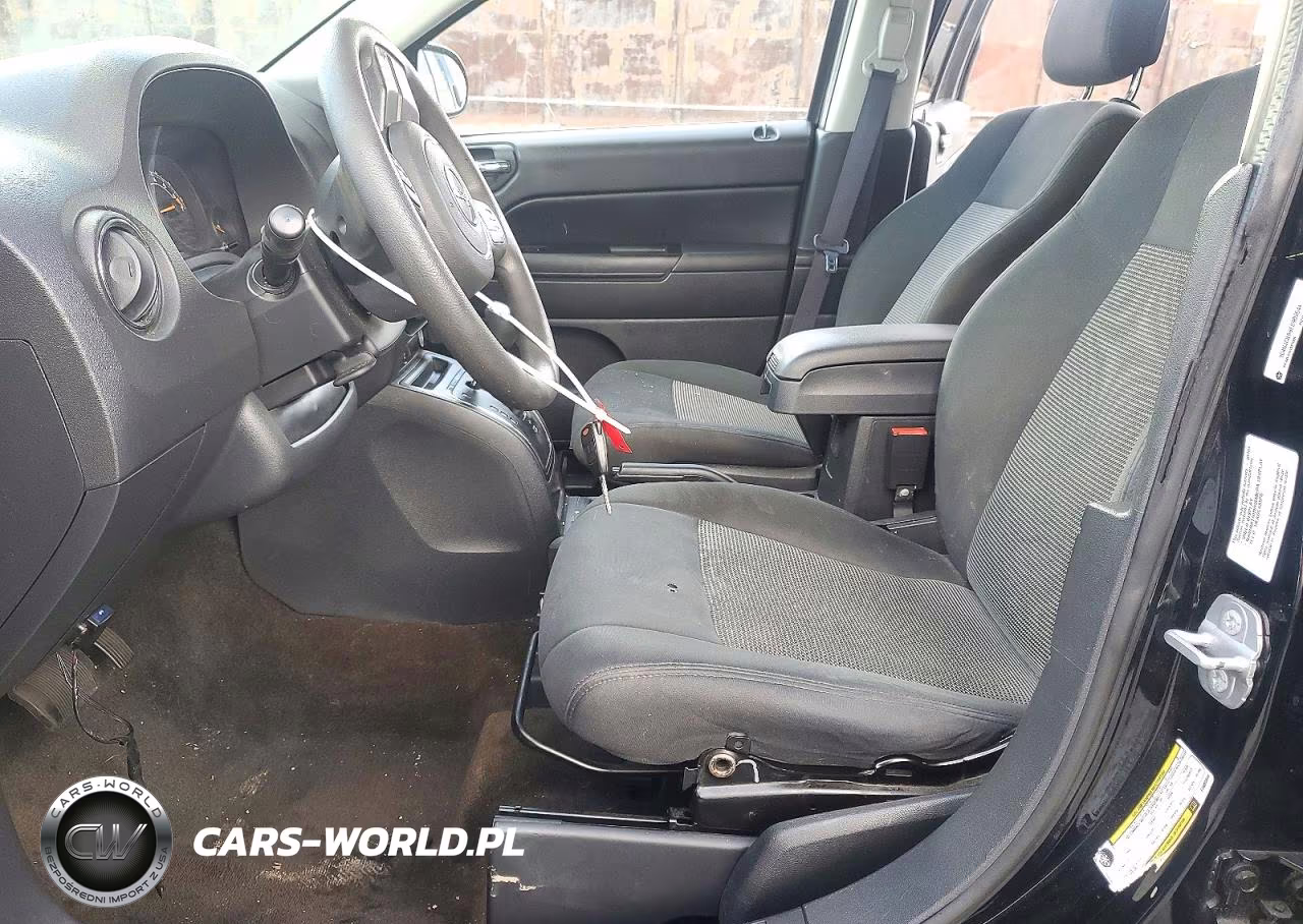 2014 Jeep Compass Sport VIN:1C4NJCBB6ED905944 - 7