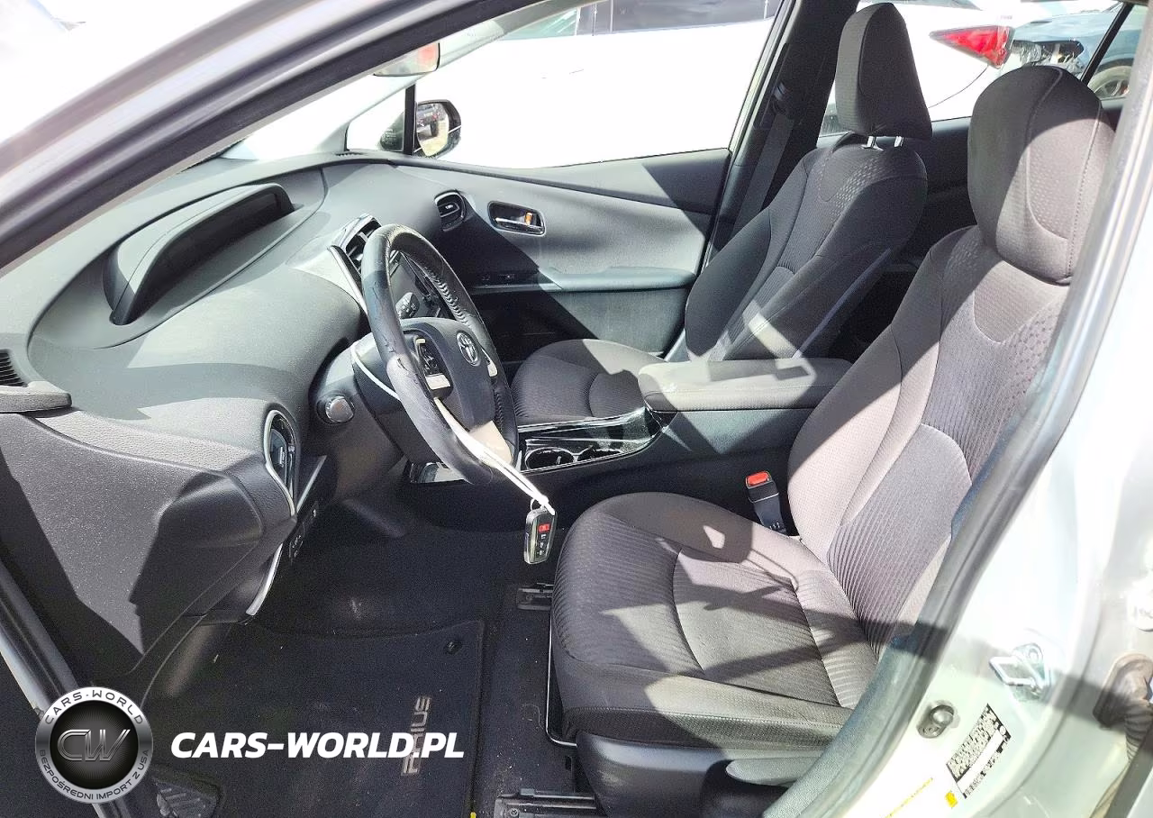 2017 Toyota Prius Three VIN:JTDKARFU4H3038913 - 7