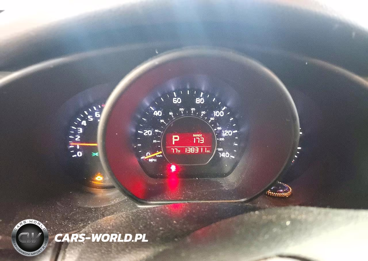 2018 Kia Soul + VIN:KNDJP3A54J7559314 - 9
