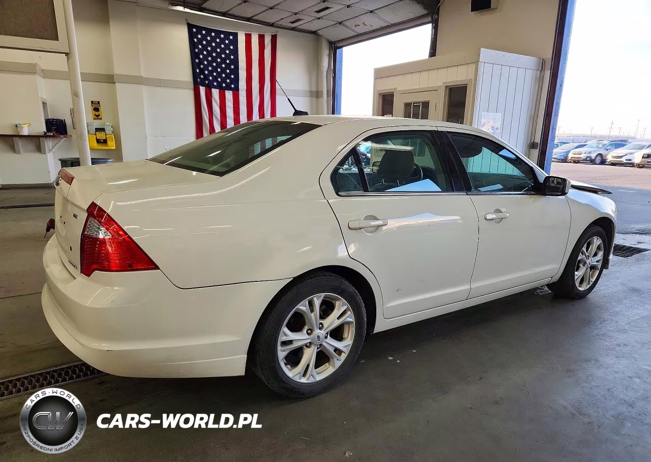 2012 Ford Fusion Se VIN:3FAHP0HG6CR170762 - 3