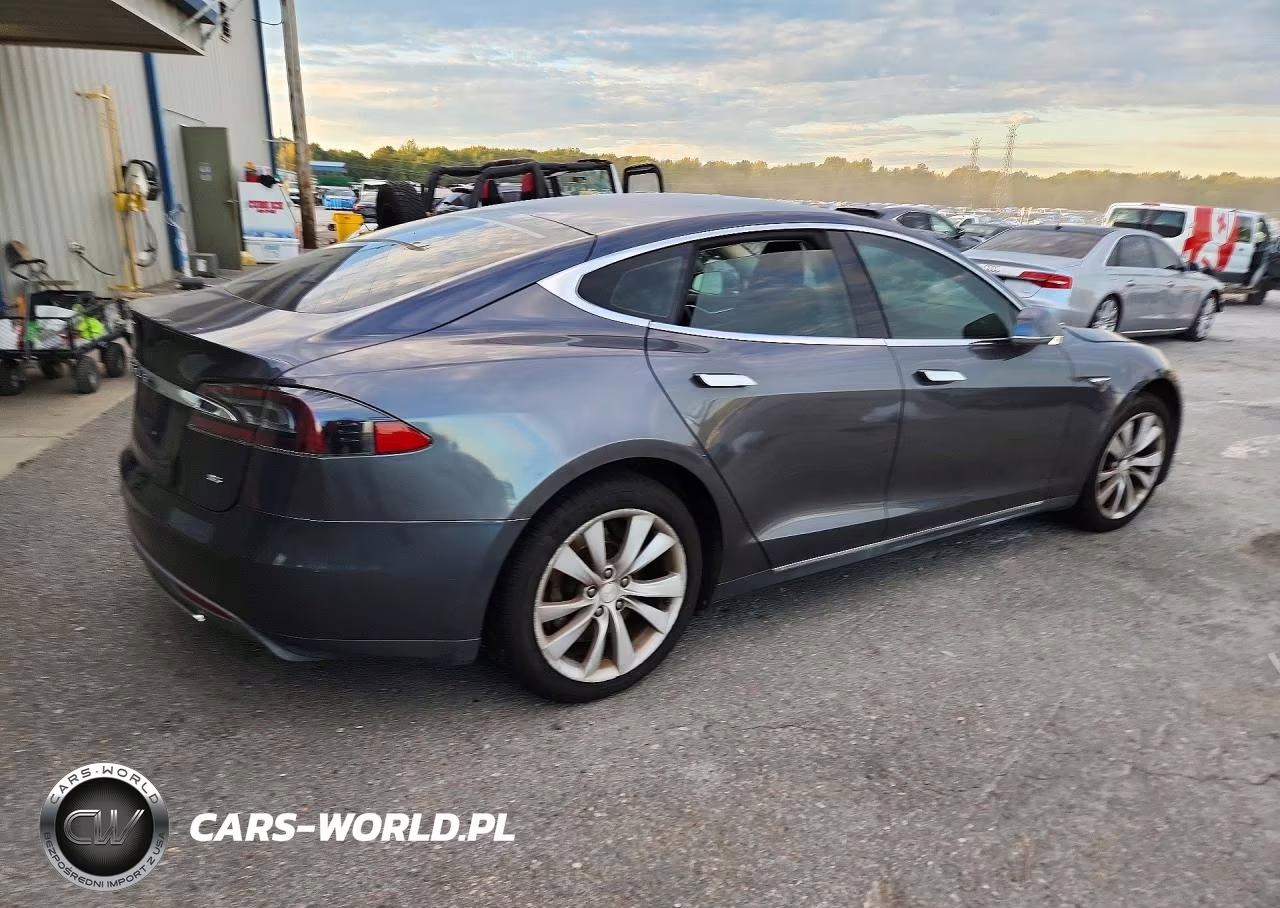 2014 Tesla Model S VIN:5YJSA1H18EFP62235 - 3
