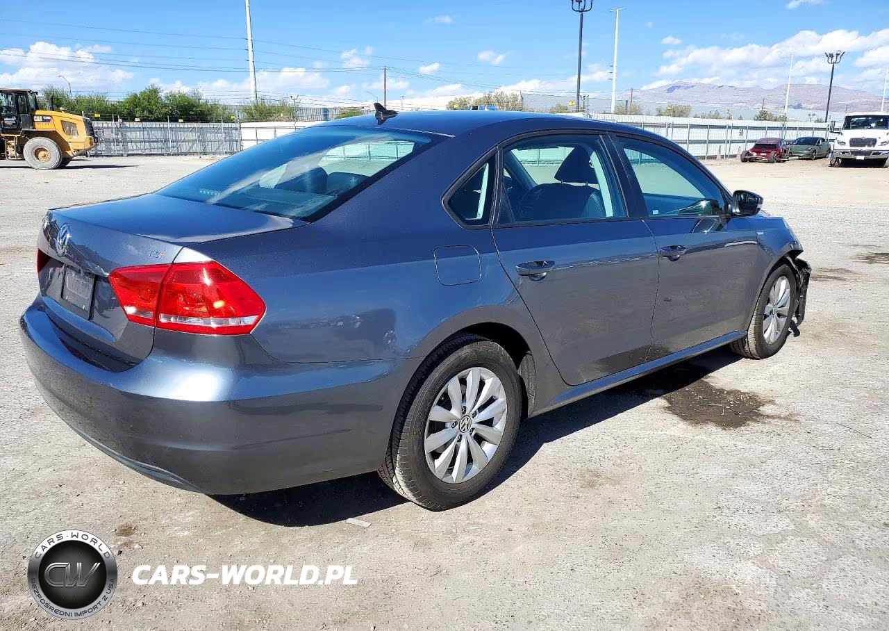 2015 Volkswagen Passat S VIN:1VWAT7A36FC037426 - 3