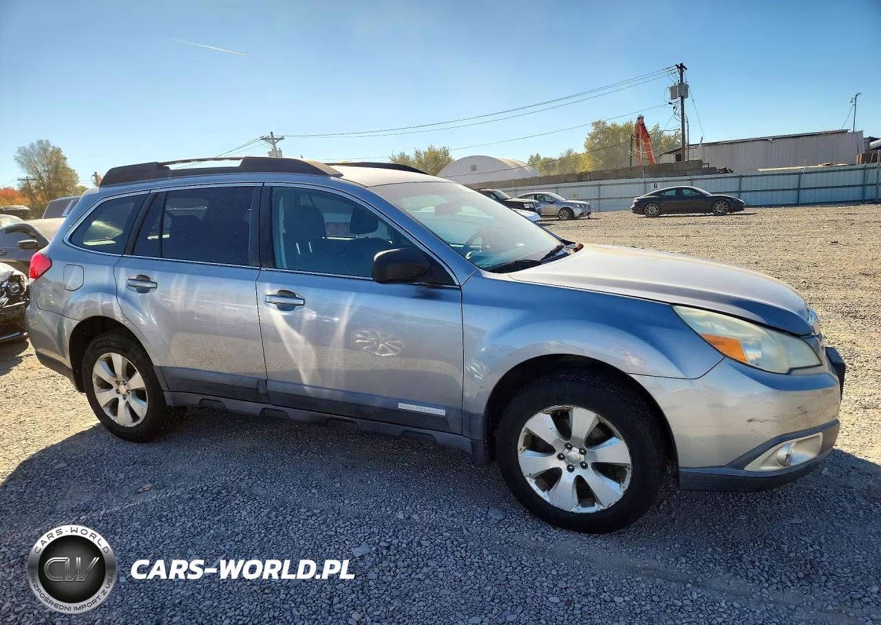 2010 Subaru Outback 2.5I Premium VIN:4S4BRBCCXA3351087 - 4