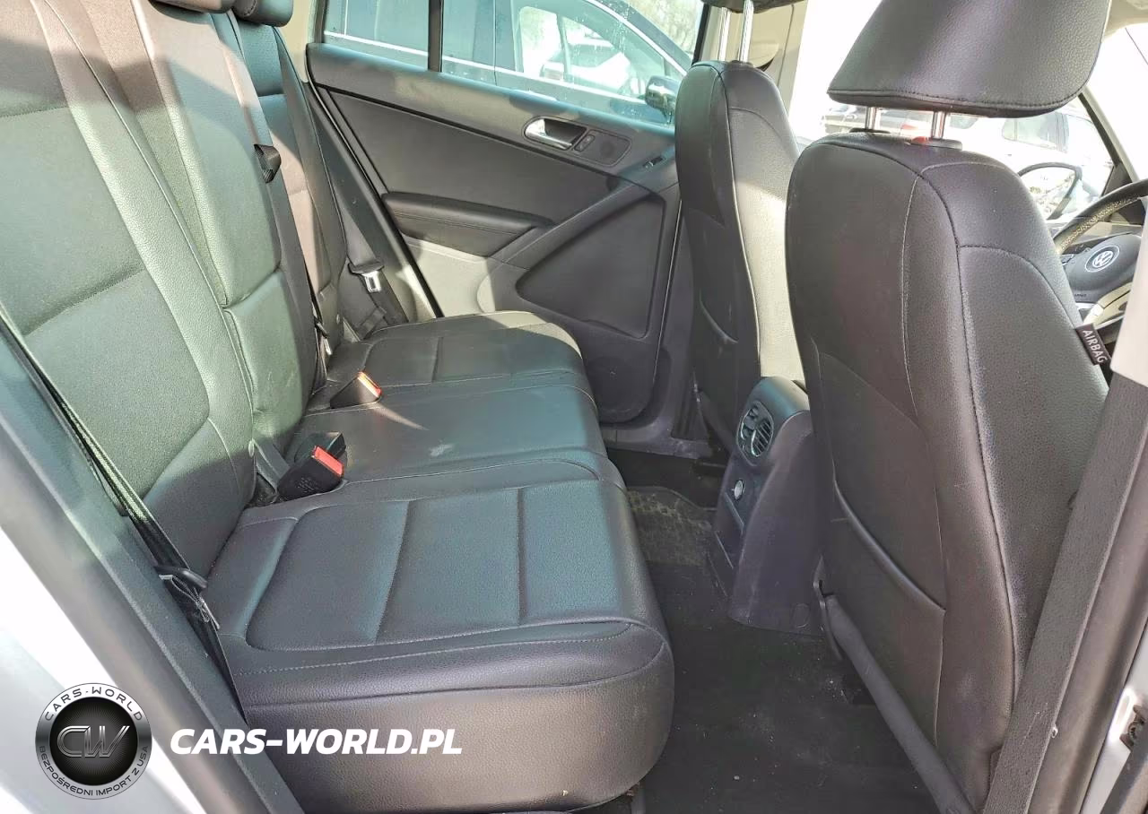 2011 Volkswagen Tiguan S VIN:WVGBV7AX0BW518992 - 11