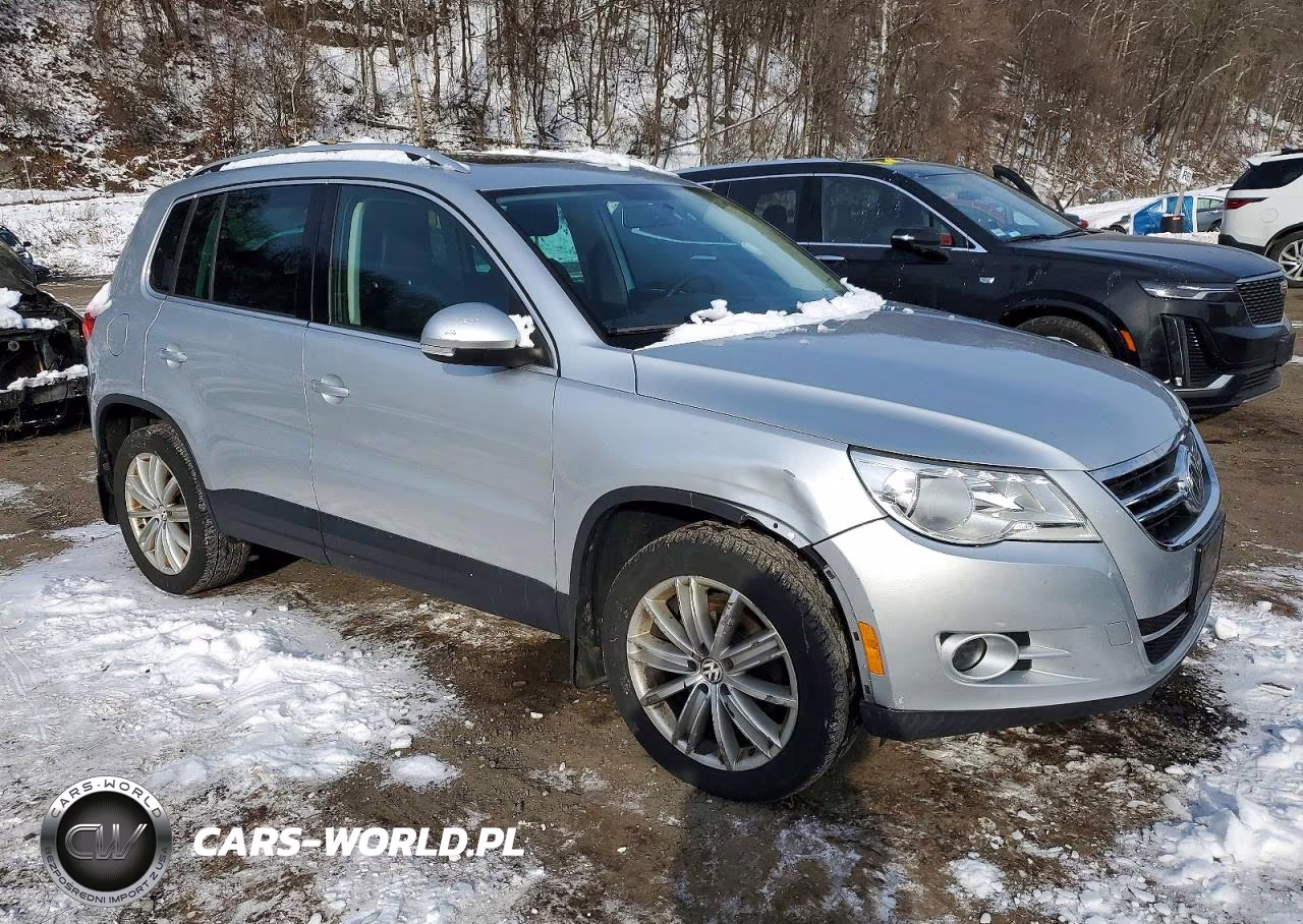 2011 Volkswagen Tiguan S VIN:WVGBV7AX0BW518992 - 4