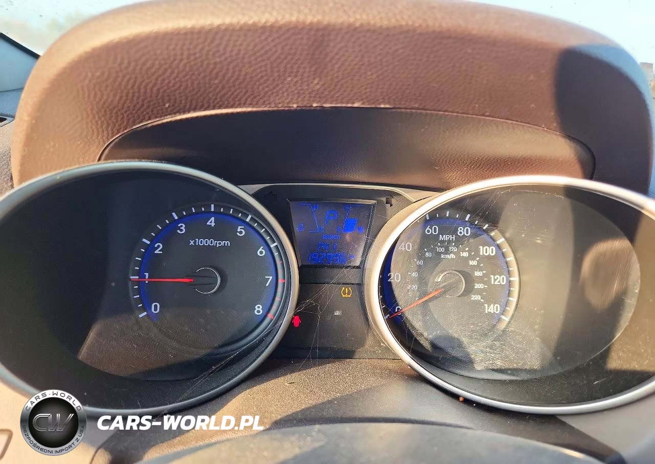 2012 Hyundai Tucson Gls VIN:KM8JUCAC5CU341194 - 9