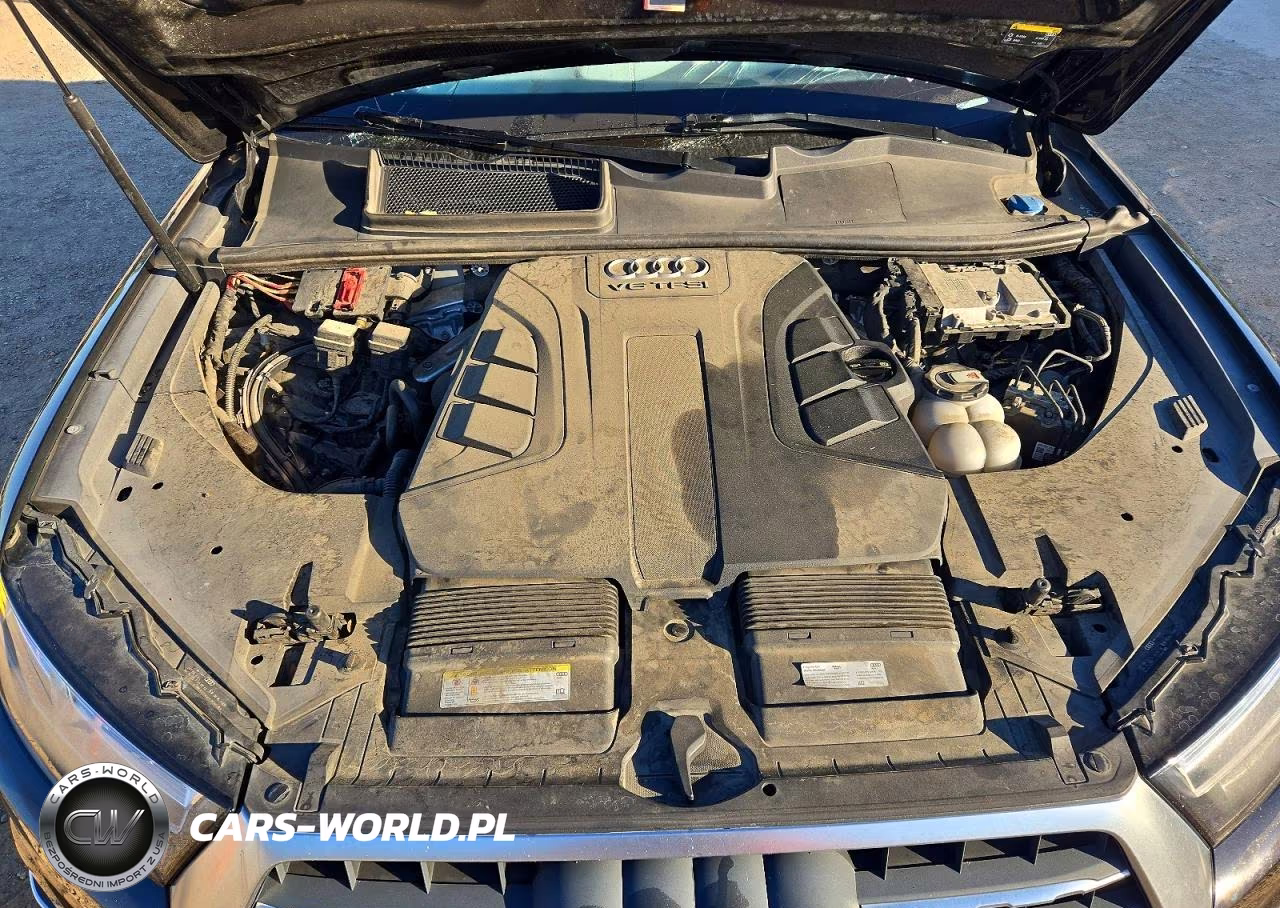 2018 Audi Q7 Premium Plus VIN:WA1LAAF75JD027137 - 12