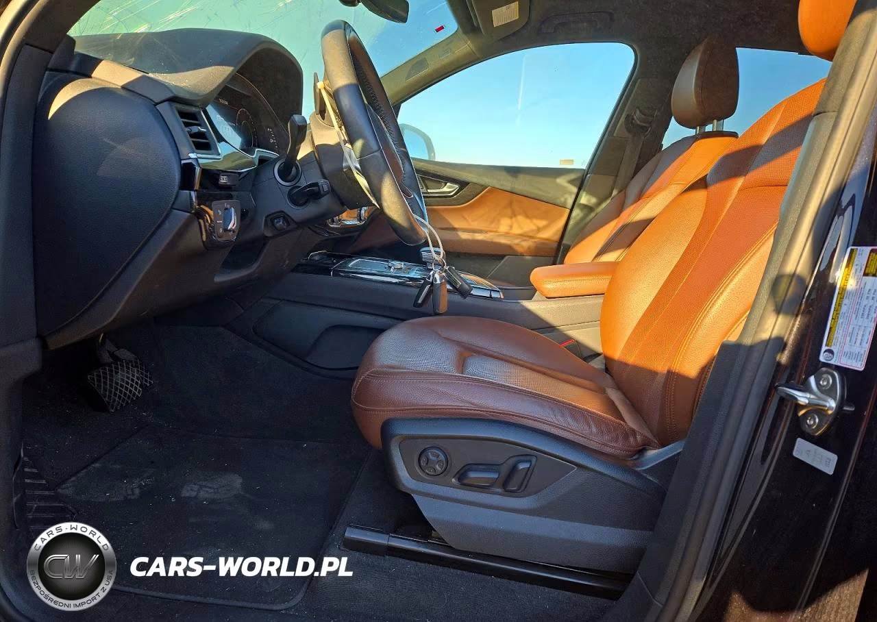 2018 Audi Q7 Premium Plus VIN:WA1LAAF75JD027137 - 7
