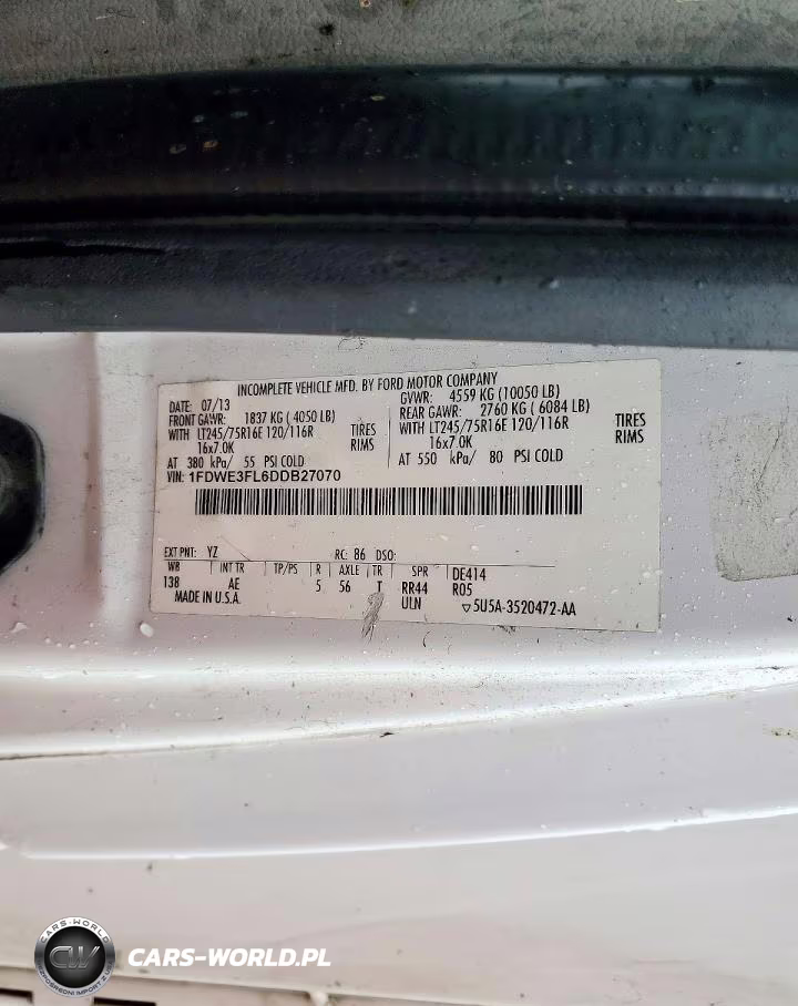 2013 Ford Econoline E350 Super Duty Cutaway Van VIN:1FDWE3FL6DDB27070 - 13