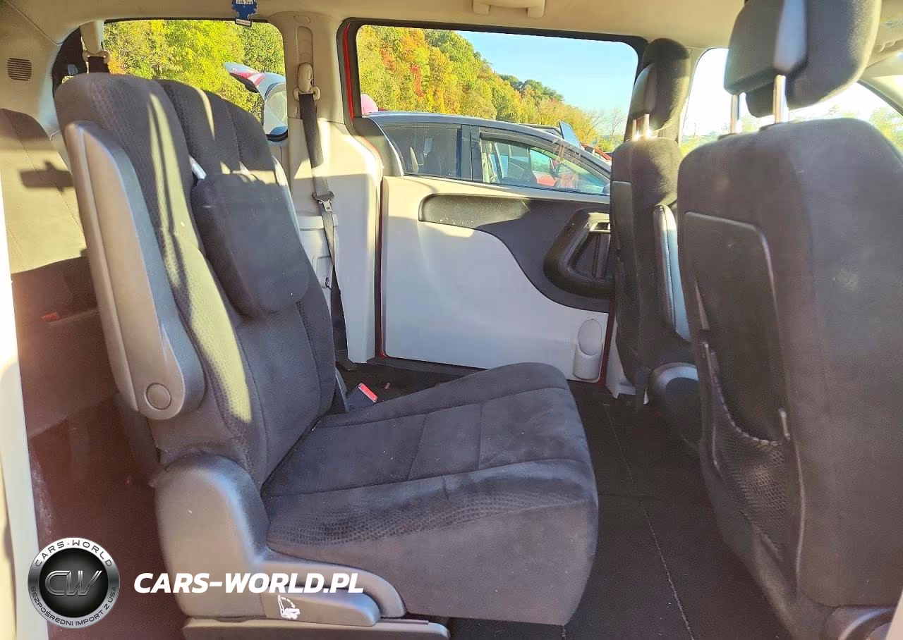2012 Dodge Grand Caravan Sxt VIN:2C4RDGCG9CR304757 - 11