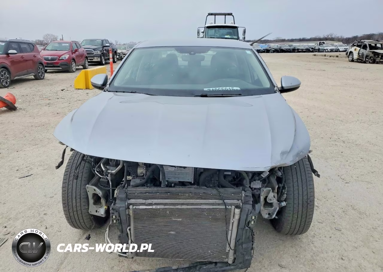 2023 Volkswagen Jetta S VIN:3VW5M7BU3PM030987 - 5