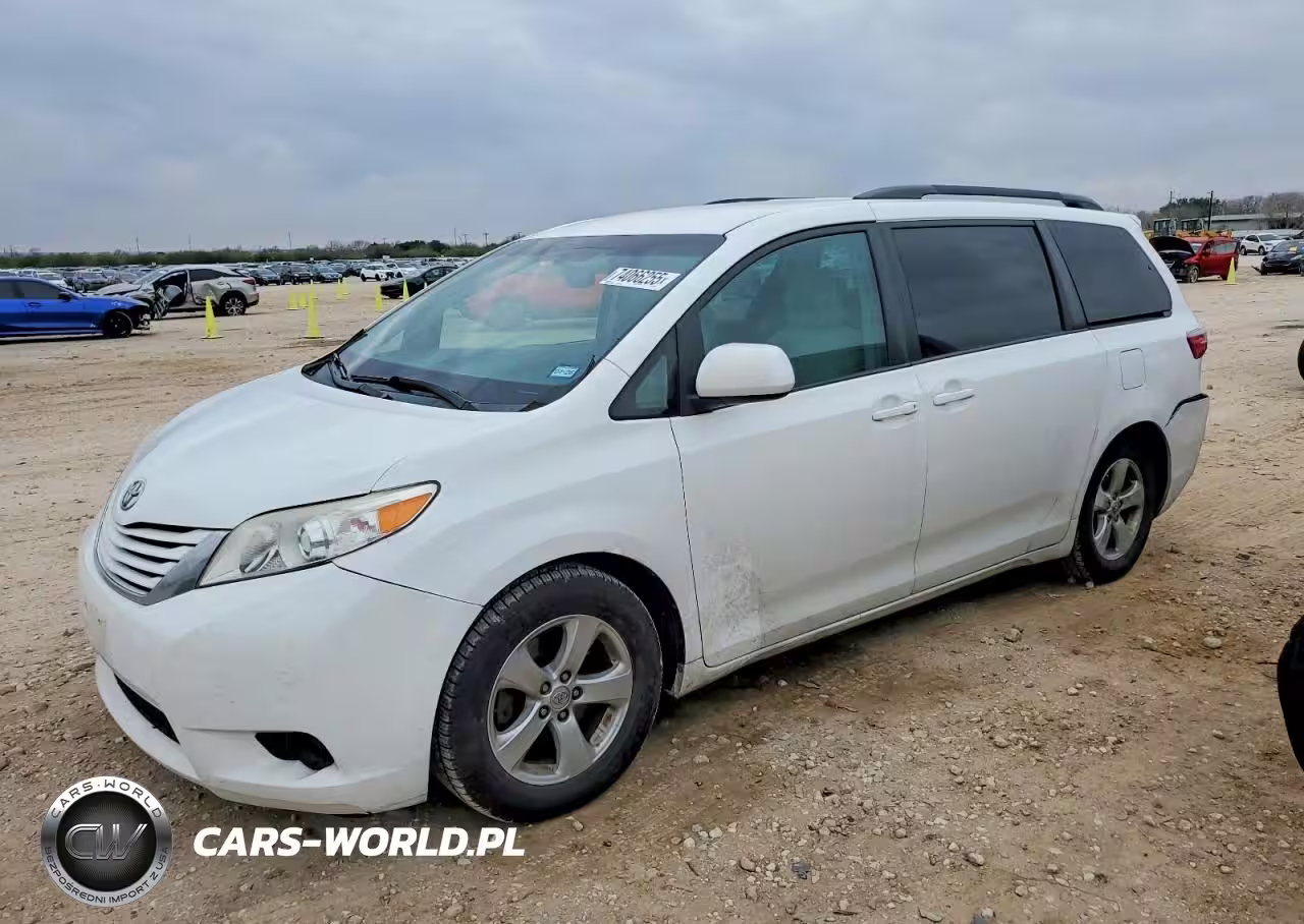 2016 Toyota Sienna Le