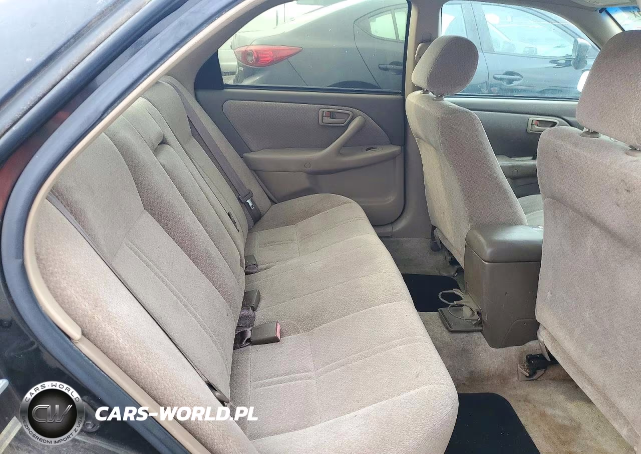 2000 Toyota Camry Le VIN:JT2BG22K1Y0398774 - 10