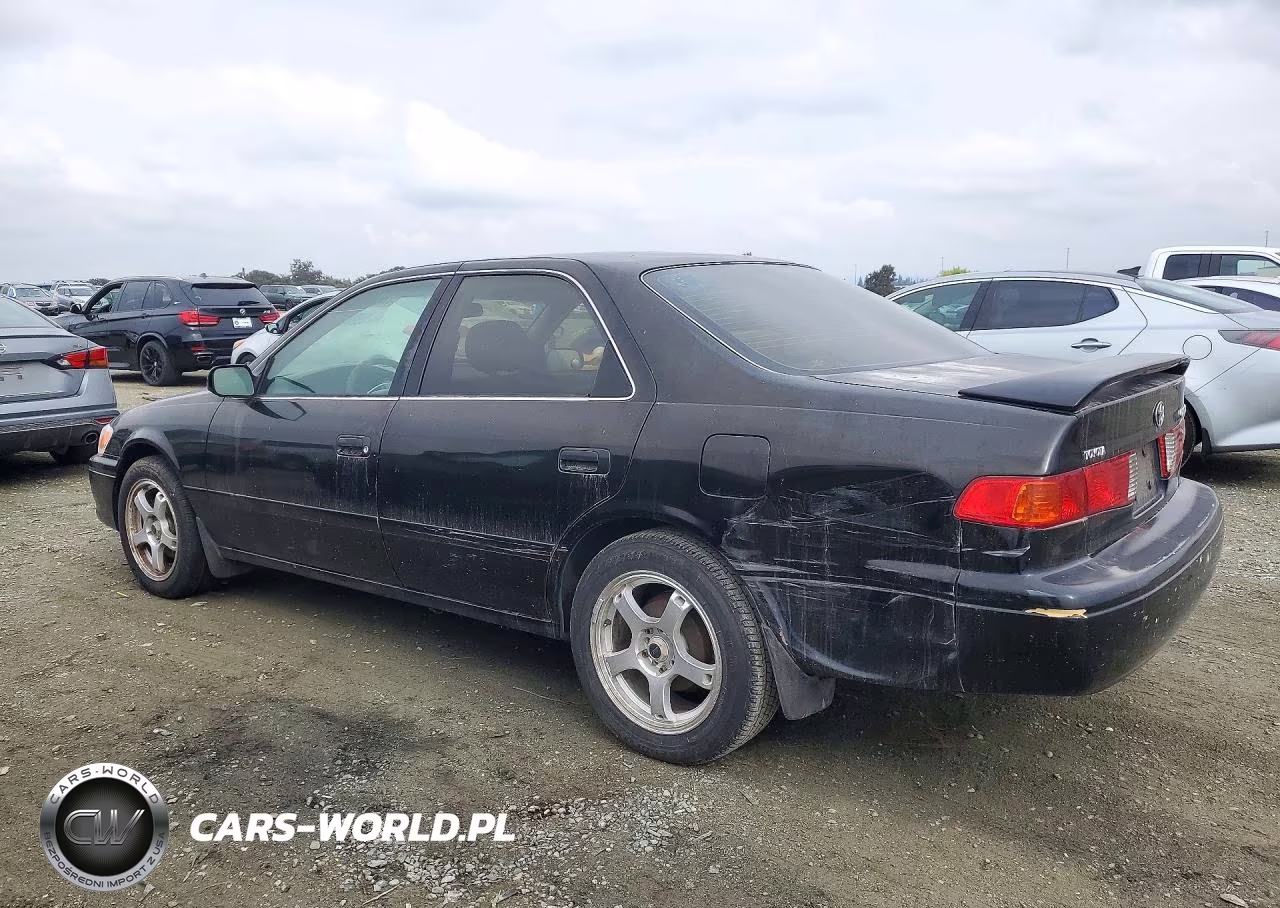 2000 Toyota Camry Le VIN:JT2BG22K1Y0398774 - 2