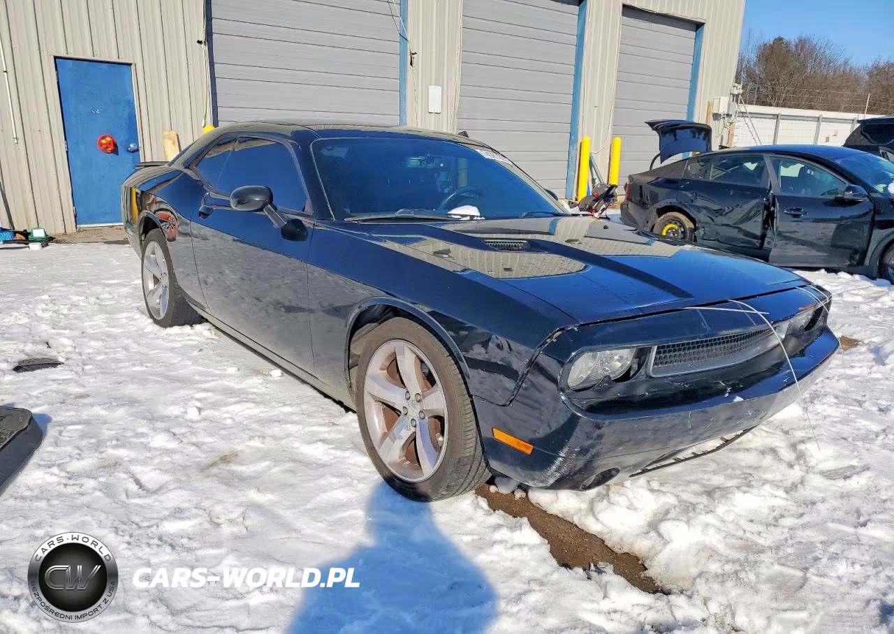 2013 Dodge Challenger VIN:2C3CDYAG3DH663225 - 4