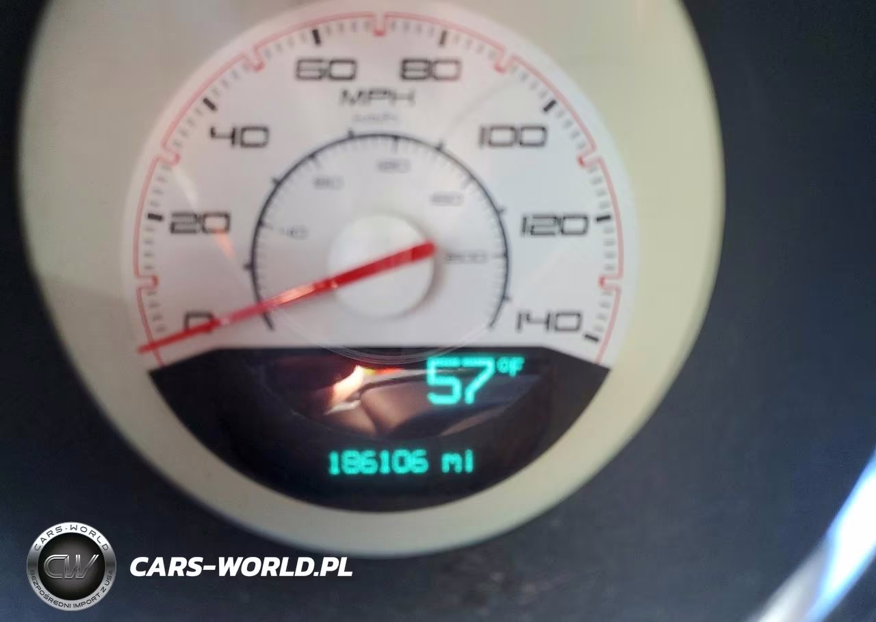 2013 Dodge Challenger VIN:2C3CDYAG3DH663225 - 9