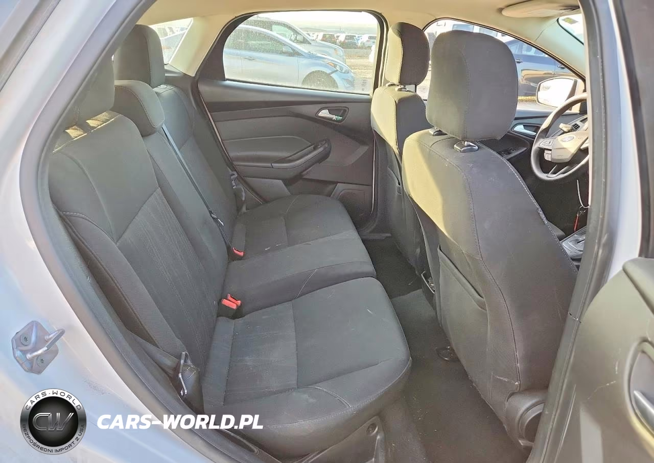 2017 Ford Focus Se VIN:1FADP3K2XHL206083 - 10