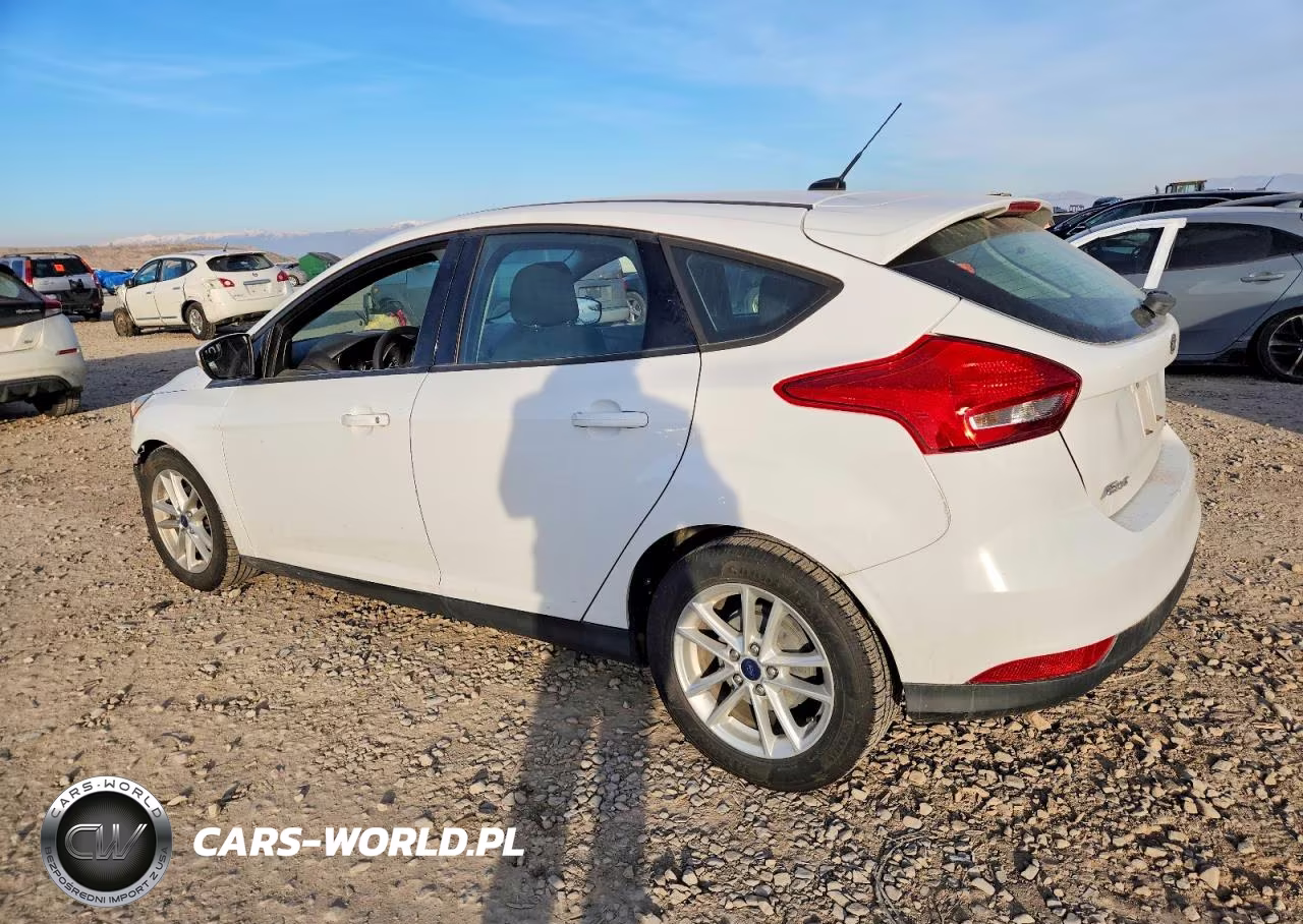 2017 Ford Focus Se VIN:1FADP3K2XHL206083 - 2