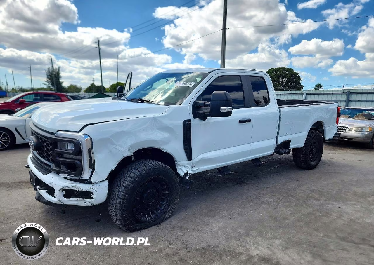 2025 Ford F350 Super Duty VIN:1FT8X3BT8SEE09909 - 1