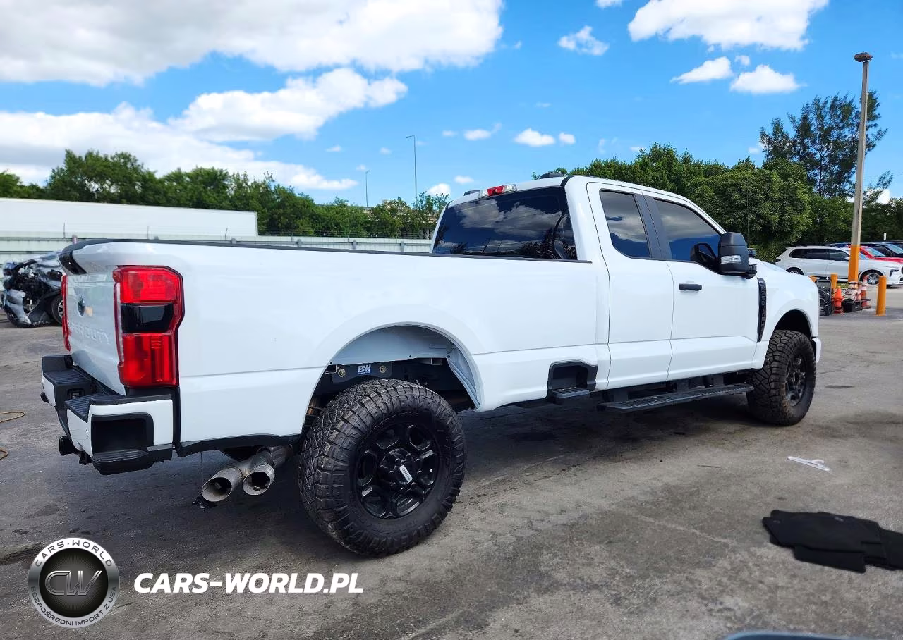 2025 Ford F350 Super Duty VIN:1FT8X3BT8SEE09909 - 3