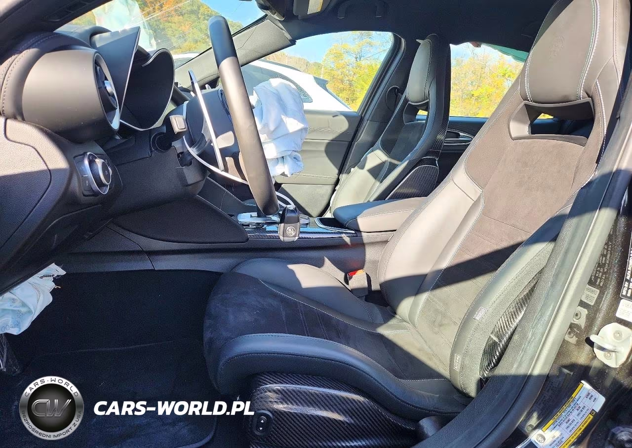 2023 Alfa Romeo Giulia Quadrifoglio VIN:ZARFAMEVXP7676787 - 7