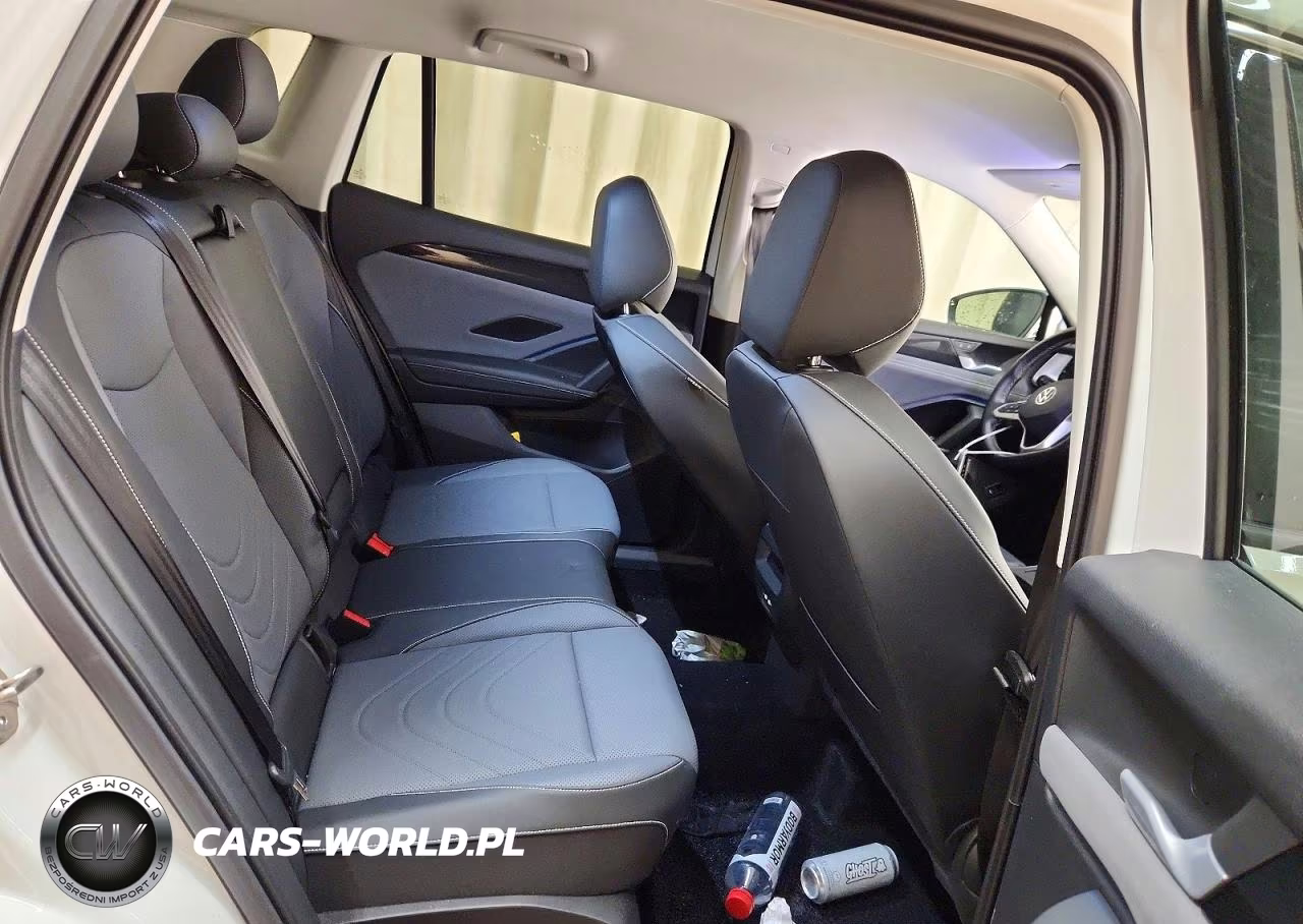 2026 Volkswagen Tiguan Se VIN:3VVFR7RM8TM050212 - 11
