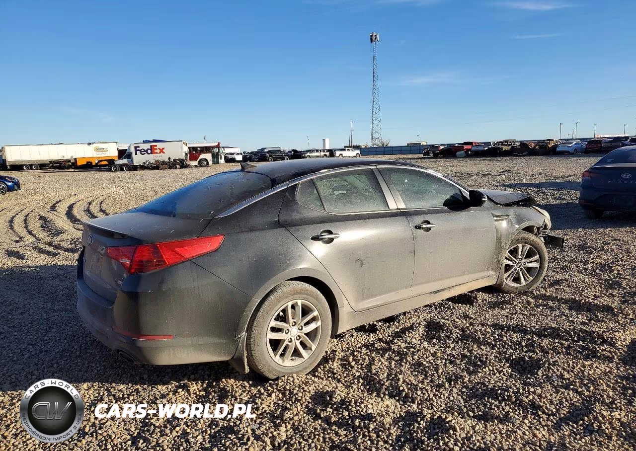 2013 Kia Optima VIN:5XXGM4A76DG203744 - 3