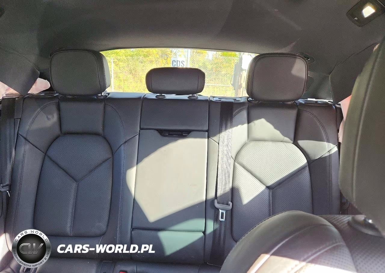 2022 Porsche Macan VIN:WP1AA2A59NLB03509 - 10