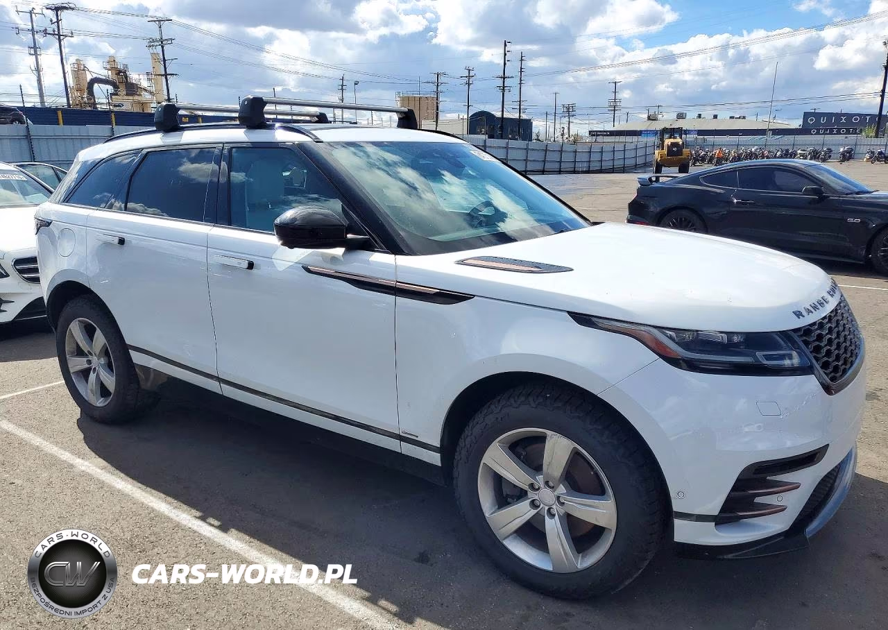 2018 Land Rover Range Rover Velar R-Dynamic Hse VIN:SALYM2RN0JA727869 - 4