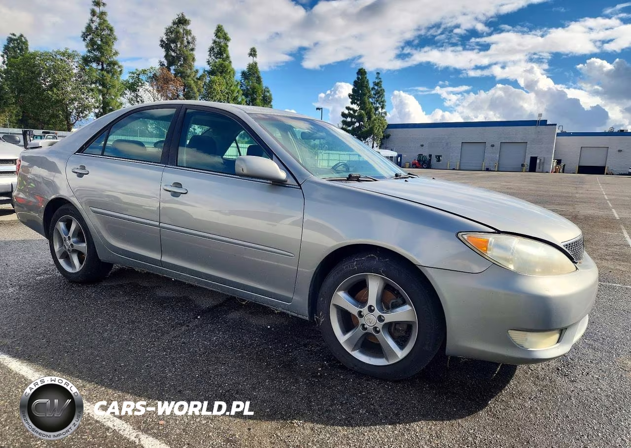 2005 Toyota Camry Se V6 VIN:4T1BA32K25U064137 - 4