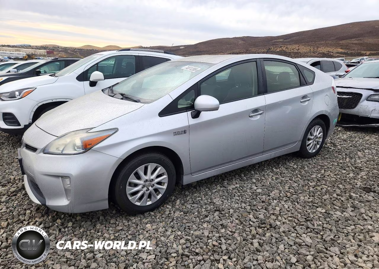 2014 Toyota Prius Plug-In Hybrid Base