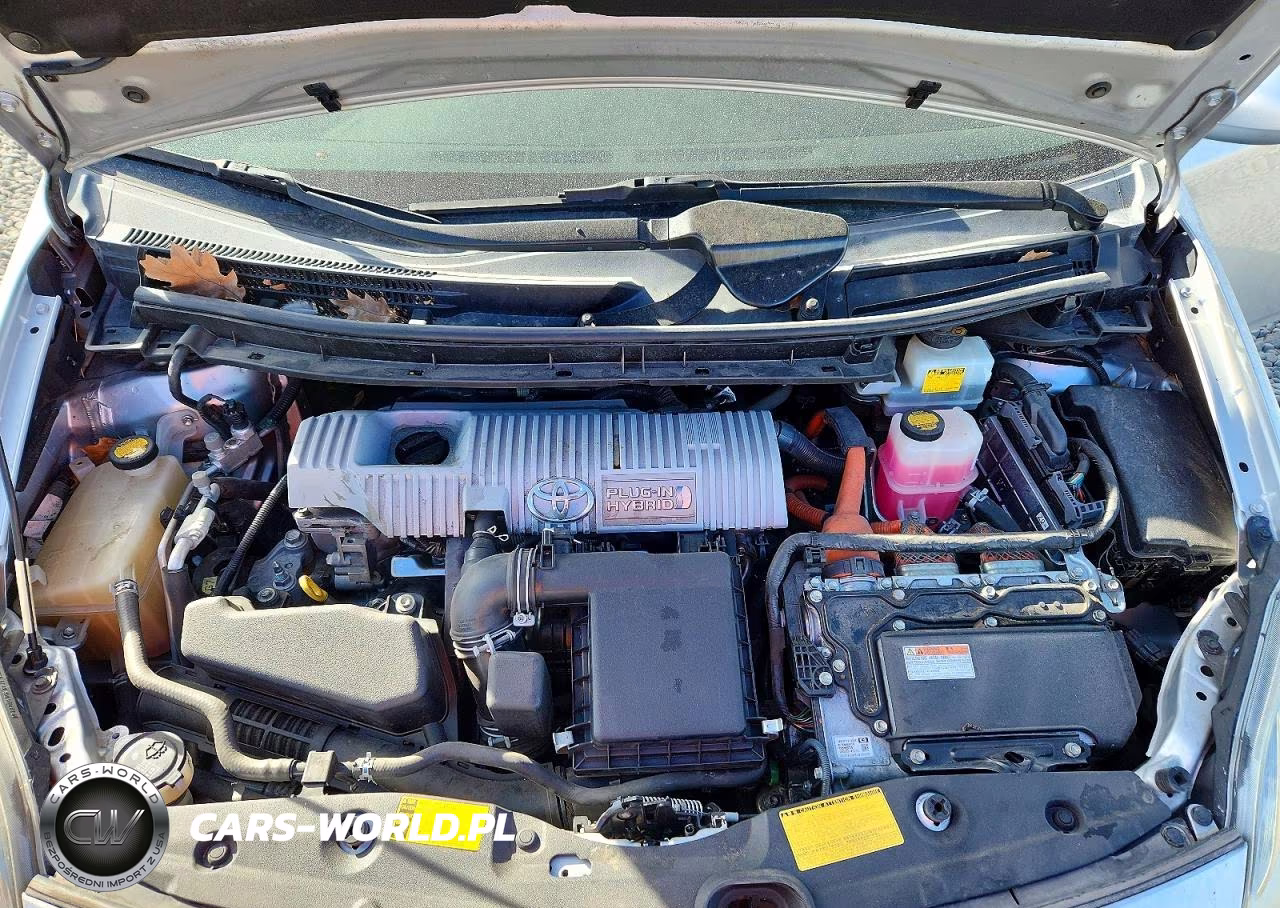 2014 Toyota Prius Plug-In Hybrid Base VIN:JTDKN3DP2E3052240 - 11