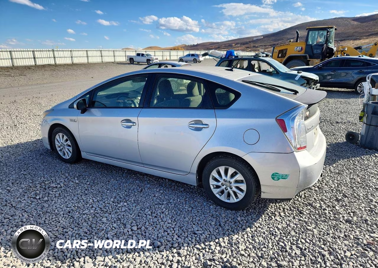 2014 Toyota Prius Plug-In Hybrid Base VIN:JTDKN3DP2E3052240 - 2