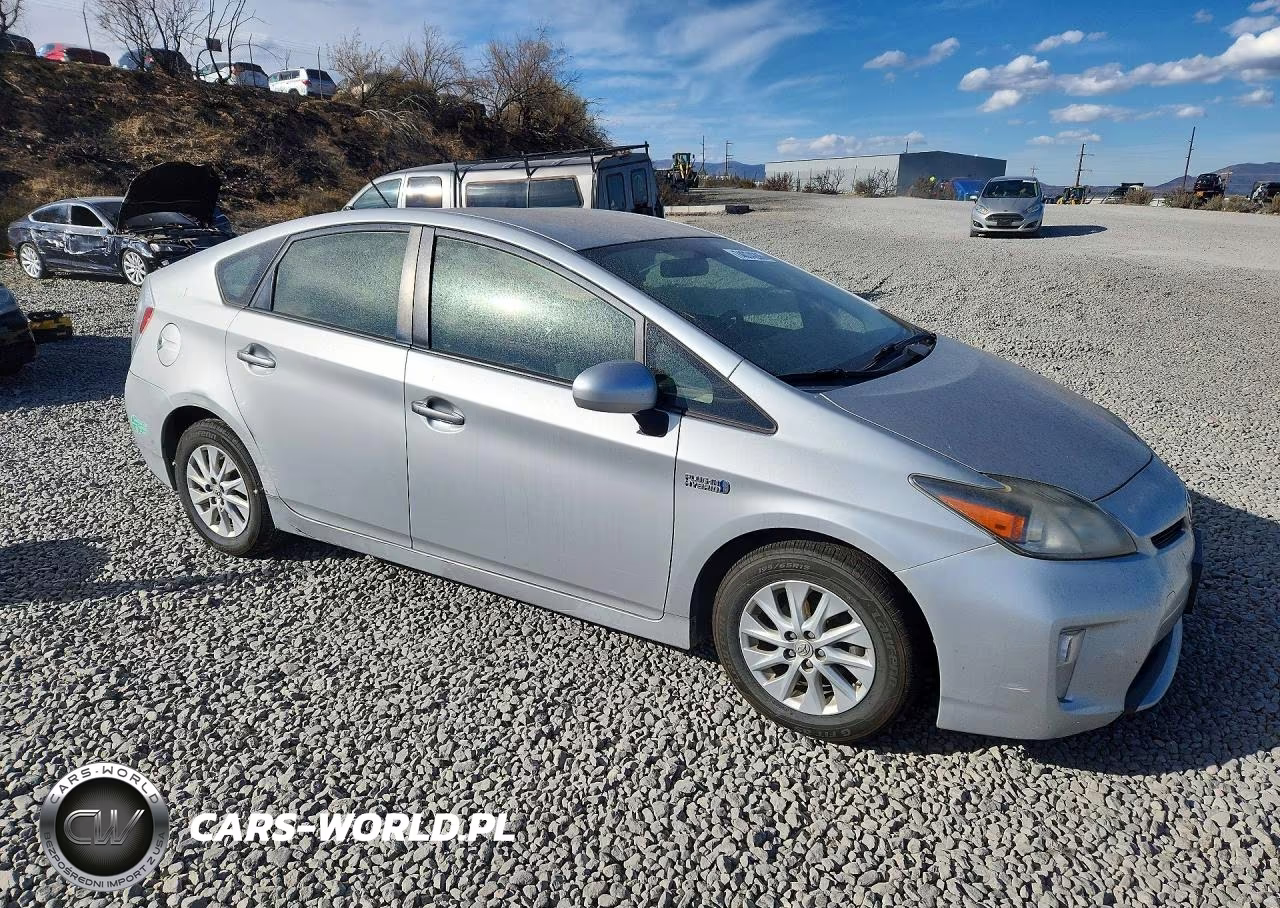2014 Toyota Prius Plug-In Hybrid Base VIN:JTDKN3DP2E3052240 - 4