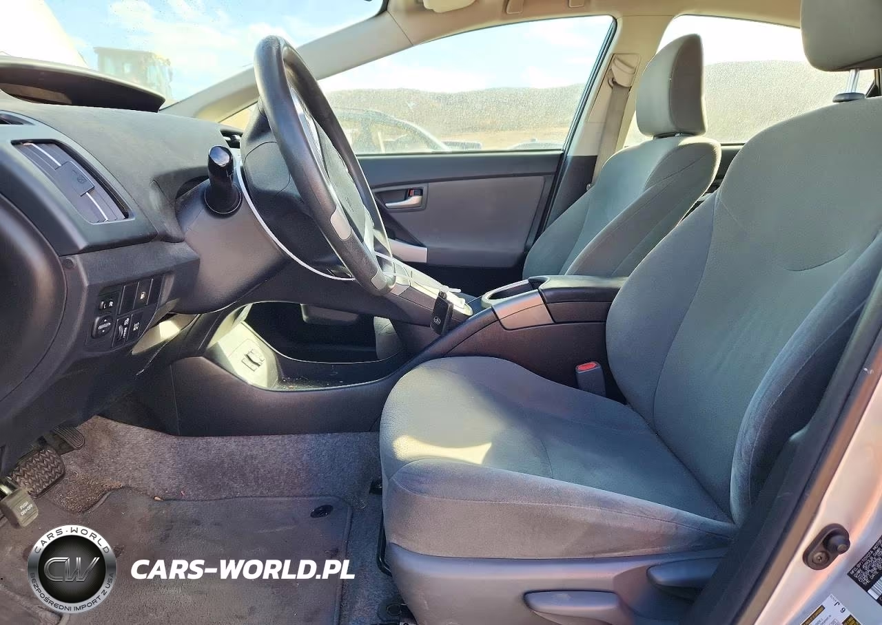 2014 Toyota Prius Plug-In Hybrid Base VIN:JTDKN3DP2E3052240 - 7