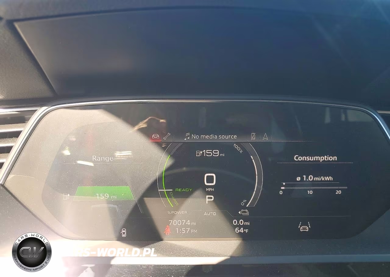 2021 Audi E-Tron Premium VIN:WA1AAAGE2MB013748 - 9