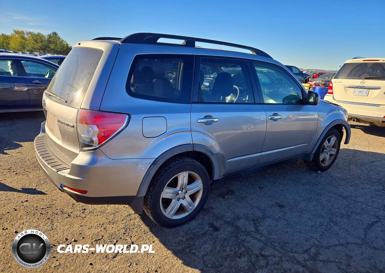 2010 Subaru Forester 2.5X Premium VIN:JF2SH6CC6AH765146 - 3