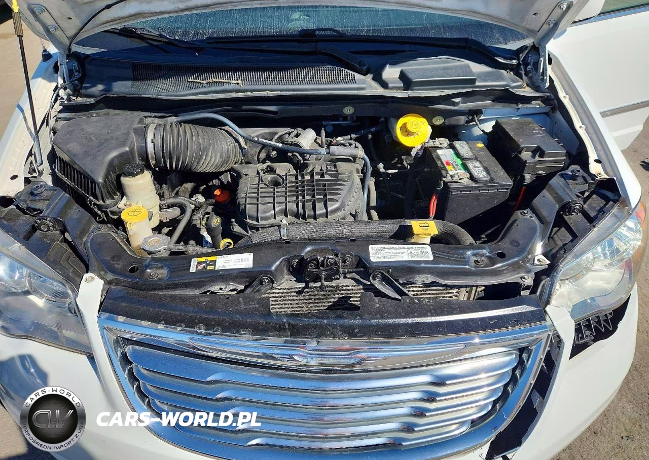 2014 Chrysler Town & Country Touring VIN:2C4RC1BG8ER317455 - 11