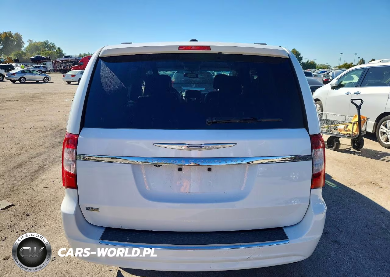 2014 Chrysler Town & Country Touring VIN:2C4RC1BG8ER317455 - 6