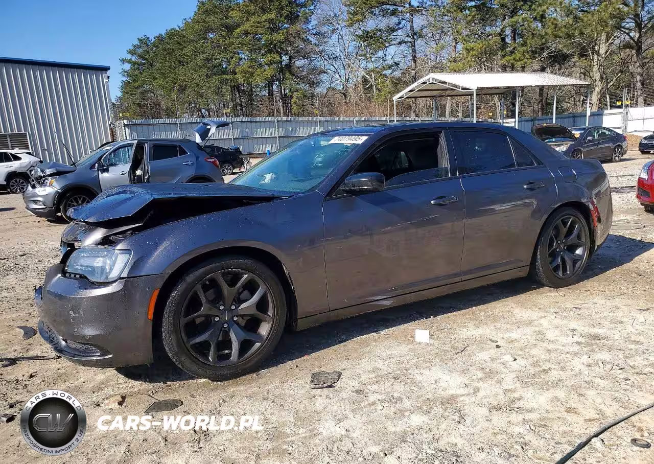 2022 Chrysler 300 Touring