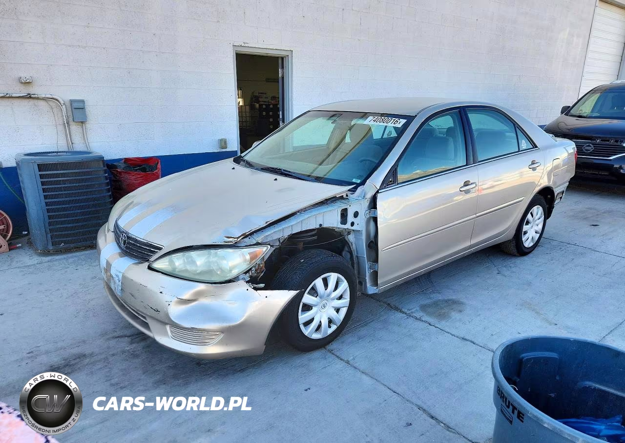 2005 Toyota Camry Le – zdjęcie 1 z 12