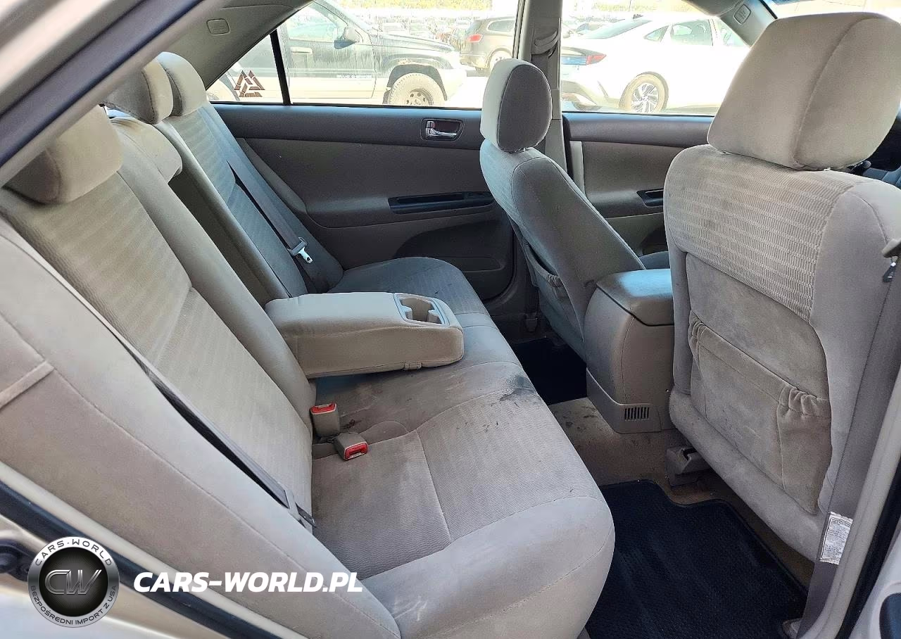 2005 Toyota Camry Le VIN:4T1BE30KX5U075068 - 10