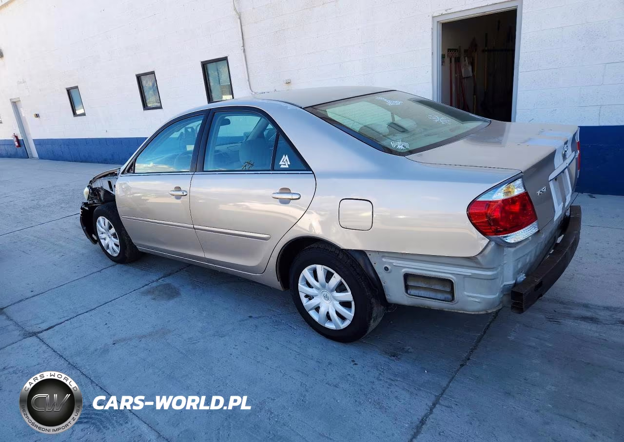 2005 Toyota Camry Le VIN:4T1BE30KX5U075068 - 2
