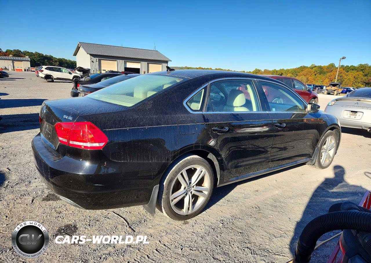 2014 Volkswagen Passat Se VIN:1VWBN7A3XEC065422 - 3